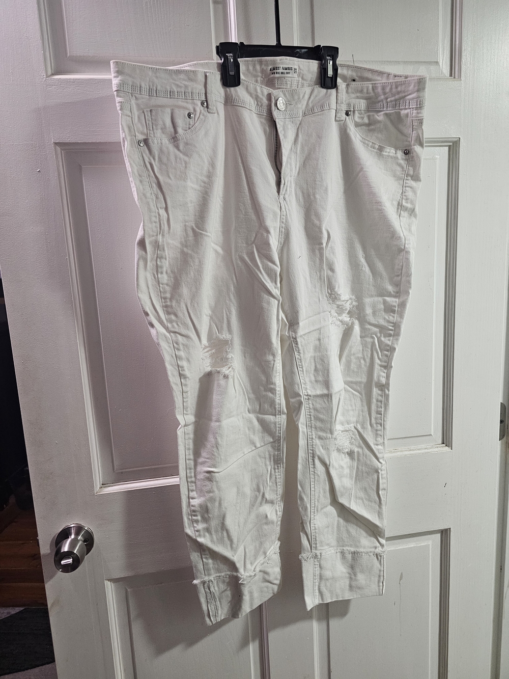 Almost Famous White Distressed Mid Rise Capris